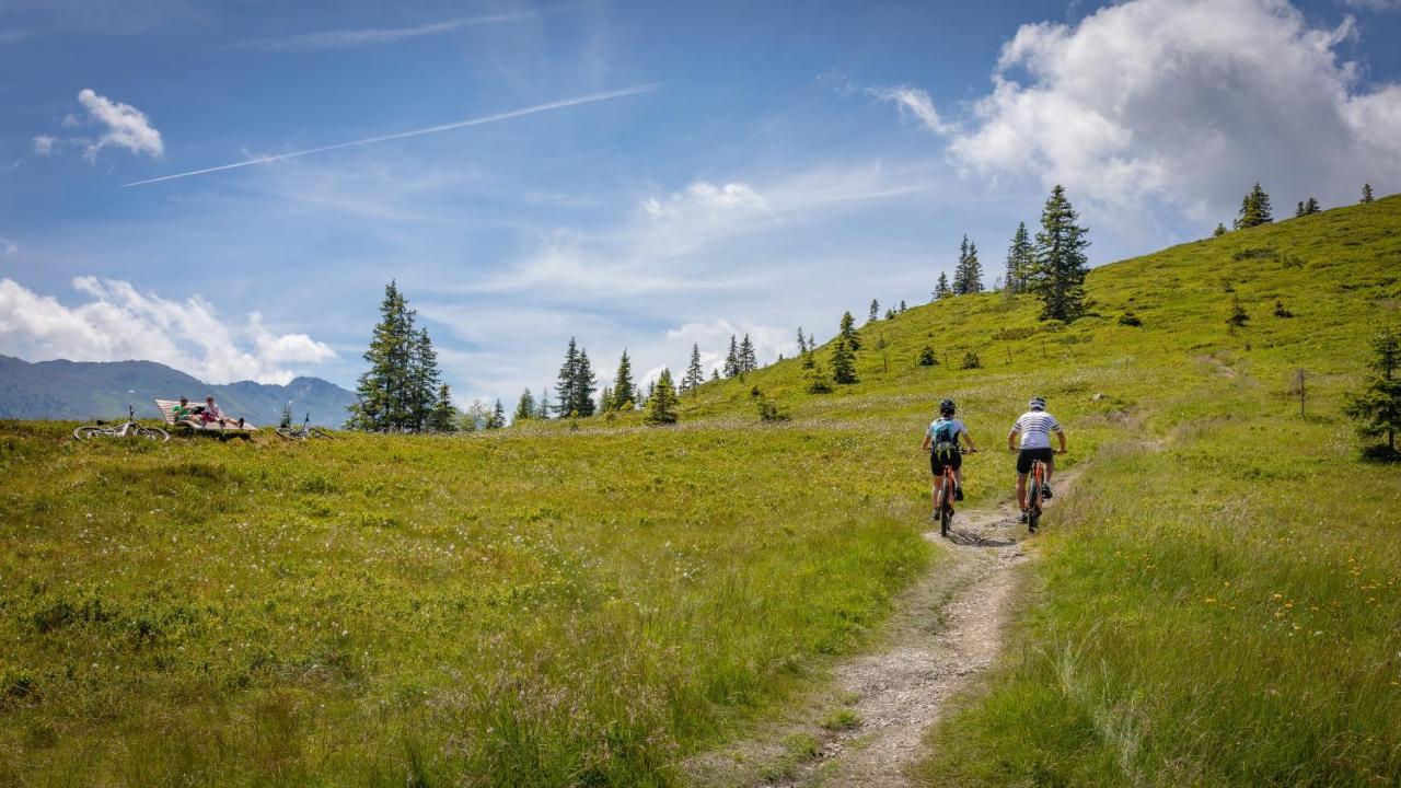 Zillertal Suites Fuegen By Alps Resorts Exteriör bild