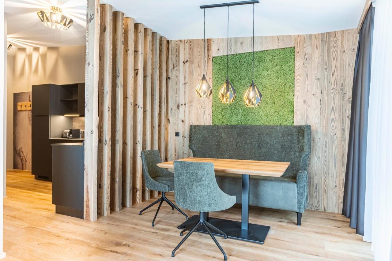 Zillertal Suites Fuegen By Alps Resorts Exteriör bild