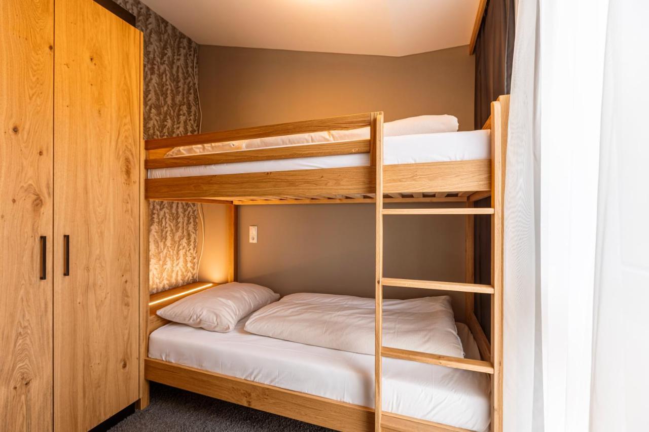 Zillertal Suites Fuegen By Alps Resorts Exteriör bild