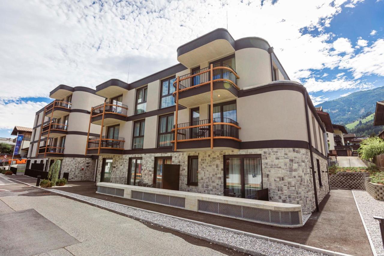 Zillertal Suites Fuegen By Alps Resorts Exteriör bild