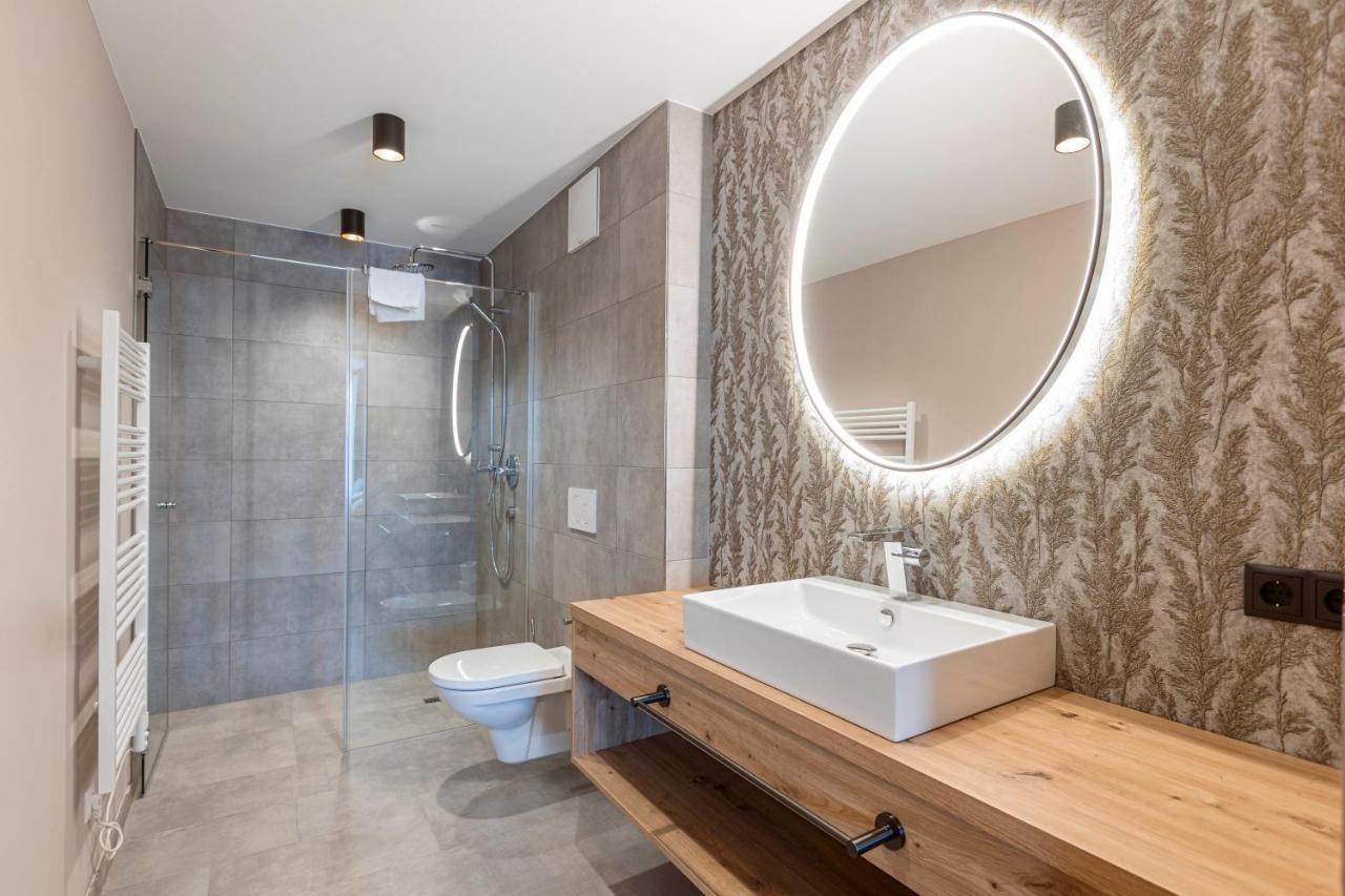 Zillertal Suites Fuegen By Alps Resorts Exteriör bild