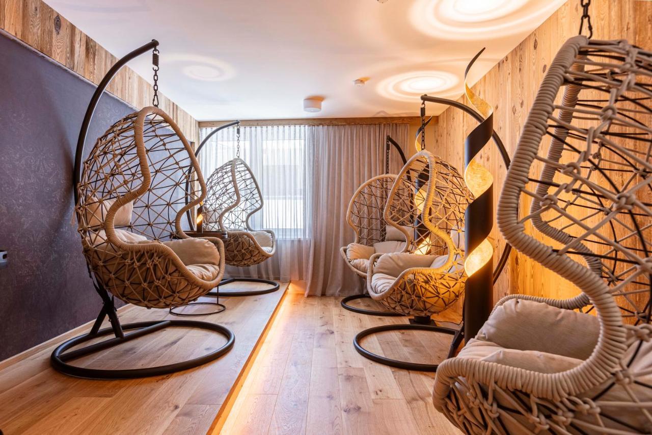 Zillertal Suites Fuegen By Alps Resorts Exteriör bild