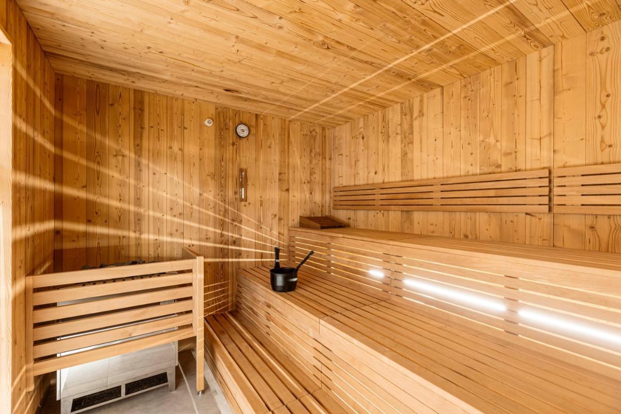 Zillertal Suites Fuegen By Alps Resorts Exteriör bild