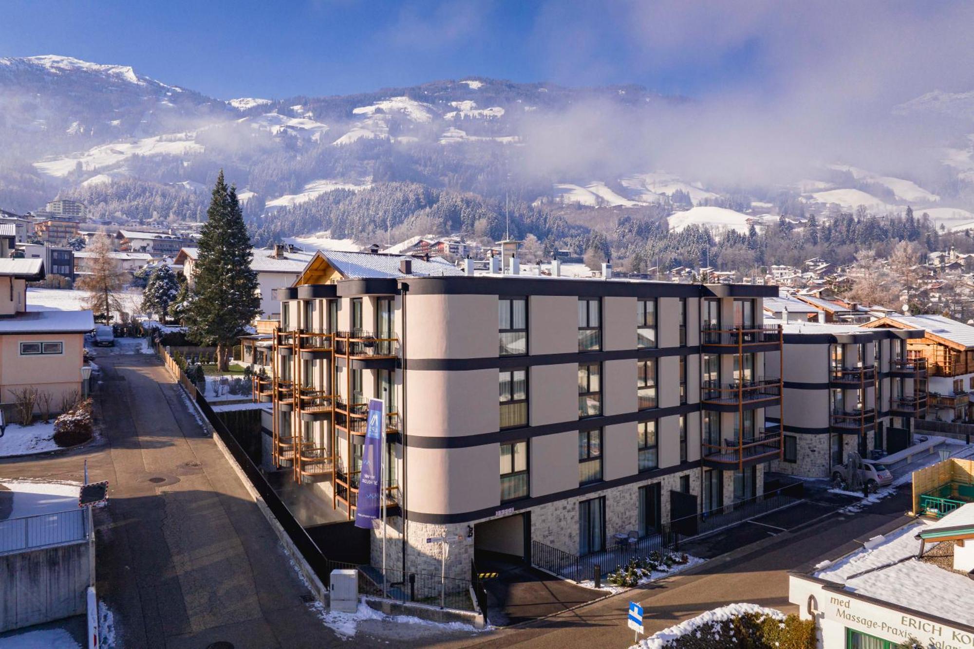 Zillertal Suites Fuegen By Alps Resorts Exteriör bild