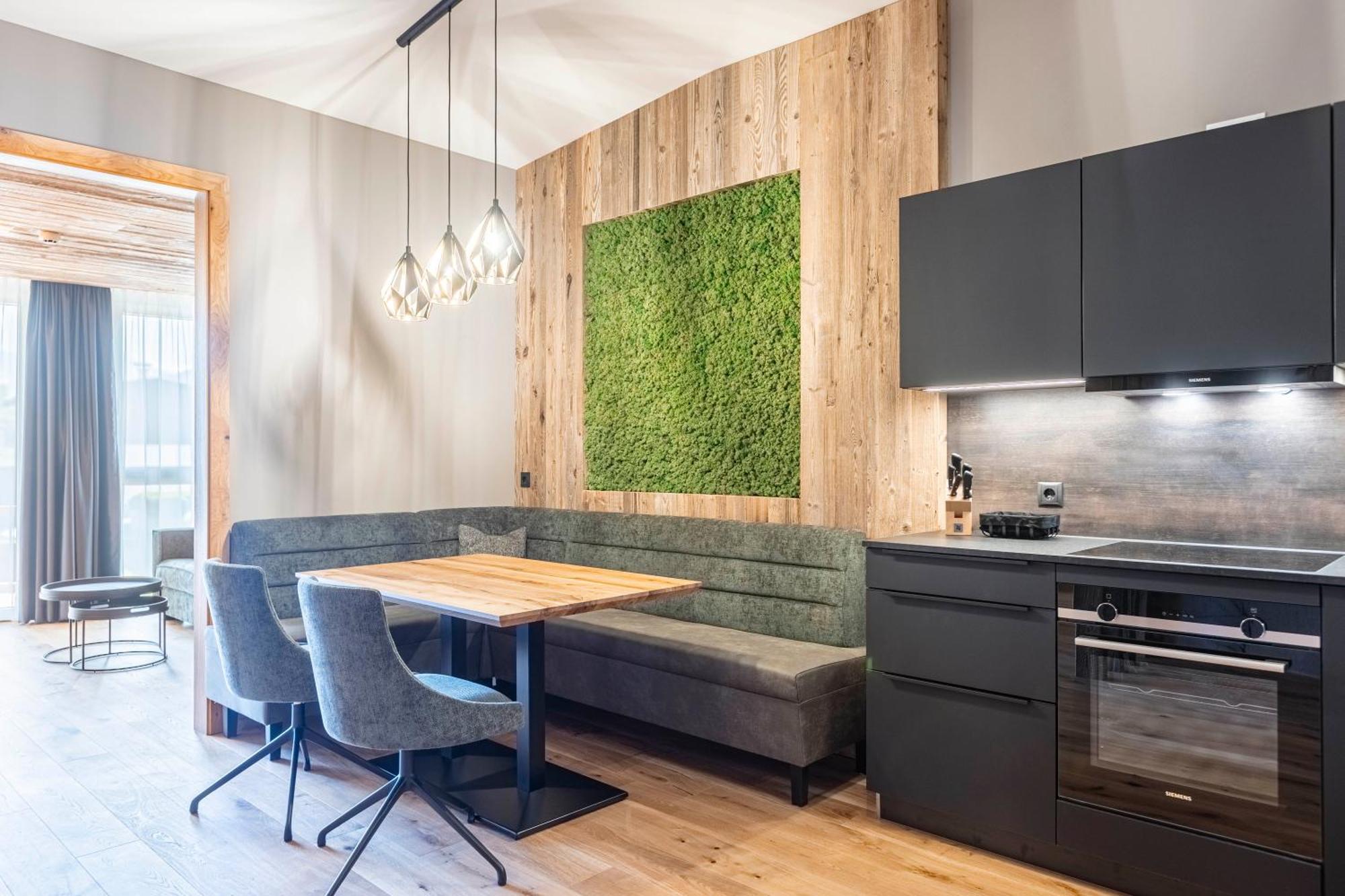 Zillertal Suites Fuegen By Alps Resorts Exteriör bild