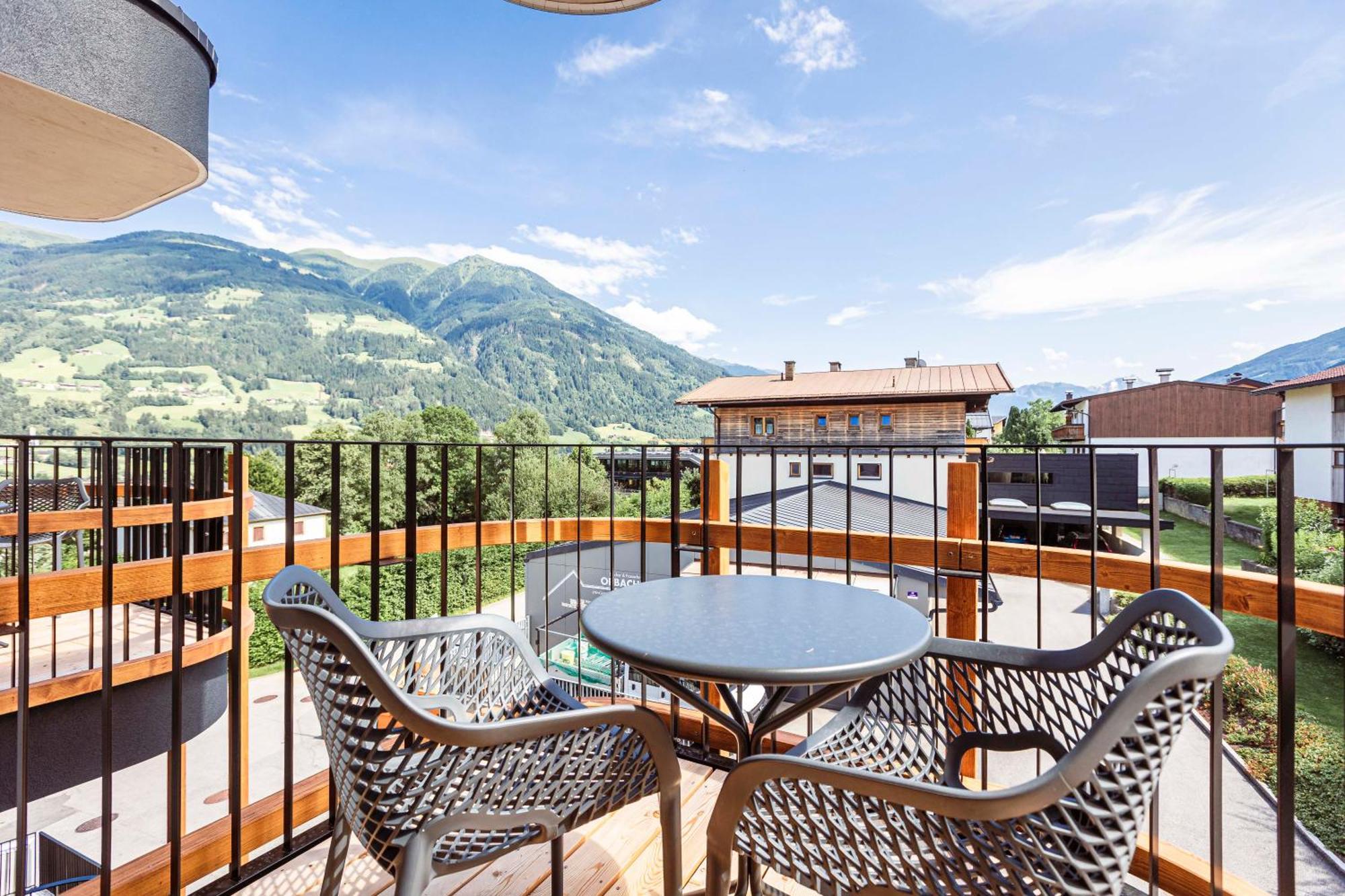 Zillertal Suites Fuegen By Alps Resorts Exteriör bild